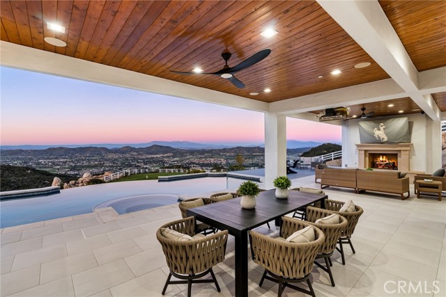 Detail Gallery Image 12 of 69 For 37730 via Baya, Murrieta,  CA 92562 - 7 Beds | 7/2 Baths