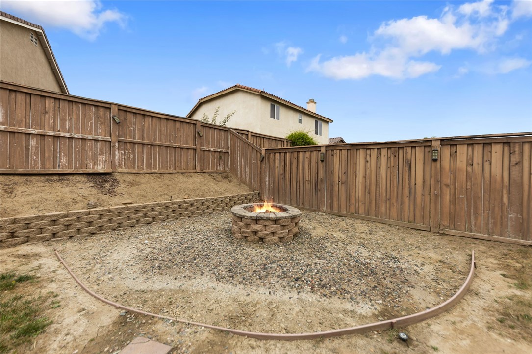 Detail Gallery Image 25 of 31 For 113 Fuerte Ct, Hemet,  CA 92545 - 3 Beds | 2/1 Baths