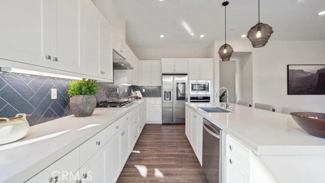 Detail Gallery Image 2 of 29 For 27225 Cranmore Way #302,  Valencia,  CA 91381 - 4 Beds | 3 Baths