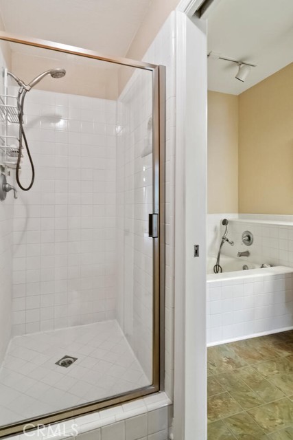 Detail Gallery Image 27 of 51 For 24640 Brighton Dr #B,  Valencia,  CA 91355 - 2 Beds | 2/1 Baths
