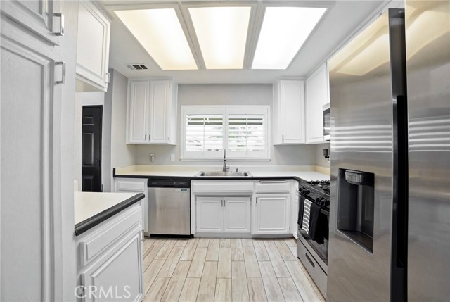 Detail Gallery Image 9 of 25 For 13847 Golden Eagle Ct, Moreno Valley,  CA 92553 - 2 Beds | 1 Baths