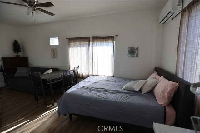 1526 E 1st Street, Los Angeles CA: https://media.crmls.org/medias/f913f5c4-7b07-42b1-bcae-093a6cabf5e9.jpg