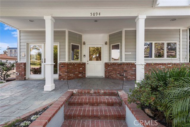 Detail Gallery Image 7 of 64 For 5894 E Appian Way, Long Beach,  CA 90803 - 4 Beds | 3/1 Baths