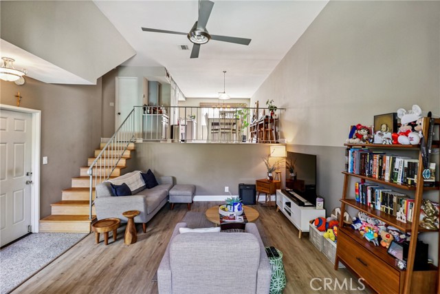 1832 Oak Tree Drive, Los Angeles CA: https://media.crmls.org/medias/f9150d4e-bbf5-4be8-b161-17898294f257.jpg