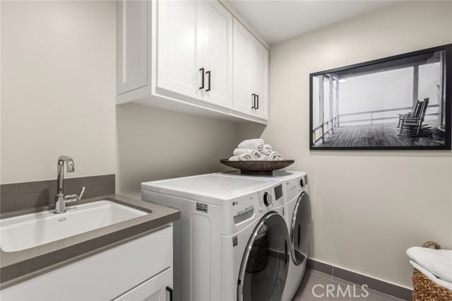 Detail Gallery Image 11 of 44 For 204 S Helberta, Redondo Beach,  CA 90277 - 4 Beds | 4 Baths