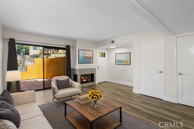 25712 Le Parc, Lake Forest CA: https://media.crmls.org/medias/f91542b2-48e9-44e1-a60f-7d882f06ef70.jpg