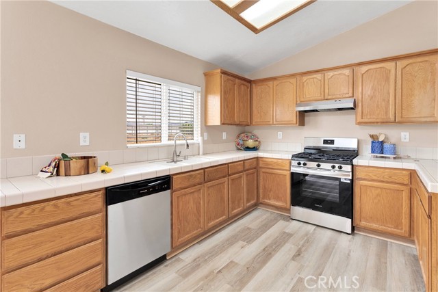 Detail Gallery Image 8 of 38 For 11389 Jacaranda Ave, Hesperia,  CA 92345 - 3 Beds | 2 Baths