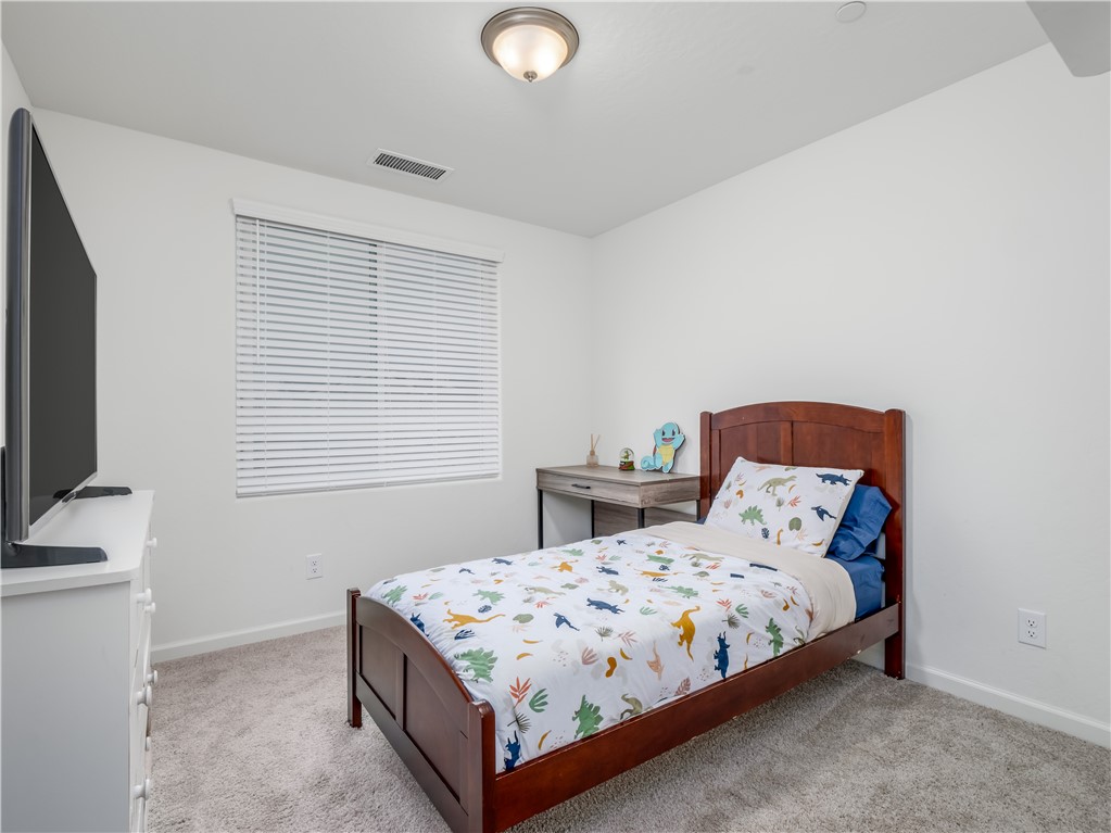 Detail Gallery Image 19 of 32 For 2276 N Columbus Dr, Fresno,  CA 93727 - 3 Beds | 2/1 Baths