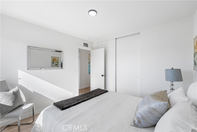 Detail Gallery Image 33 of 54 For 22015 Romar St, Chatsworth,  CA 91311 - 4 Beds | 3 Baths