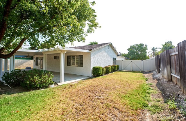 Detail Gallery Image 17 of 17 For 1936 Conejo St, Corona,  CA 92882 - 3 Beds | 1/1 Baths