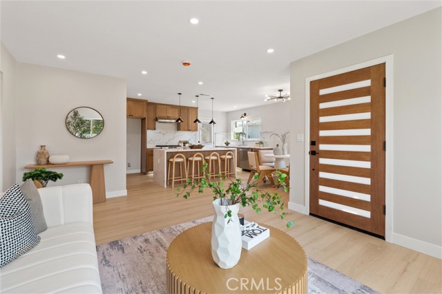 213 N Flower Street, Orange CA: https://media.crmls.org/medias/f917ca8d-e9d2-46d1-92d6-d50f7464e949.jpg