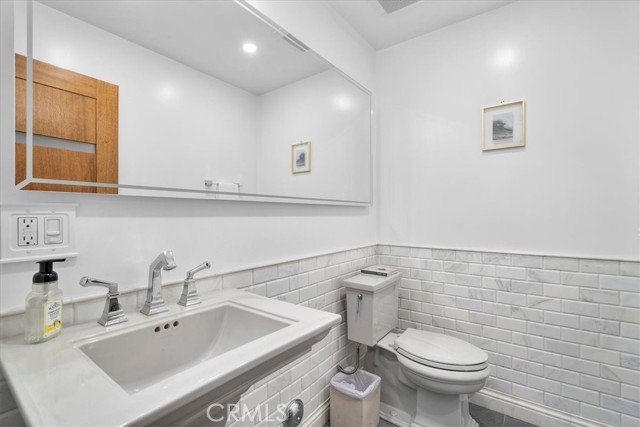 Detail Gallery Image 23 of 39 For 8435 Columbus Ave #10,  North Hills,  CA 91343 - 3 Beds | 2/1 Baths