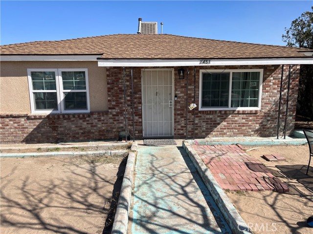 1451 Riverside Dr, Barstow, CA 92311