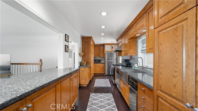 12032 S Circle Drive, Whittier CA: https://media.crmls.org/medias/f9185131-d377-452e-b758-cf7c5de63d9c.jpg