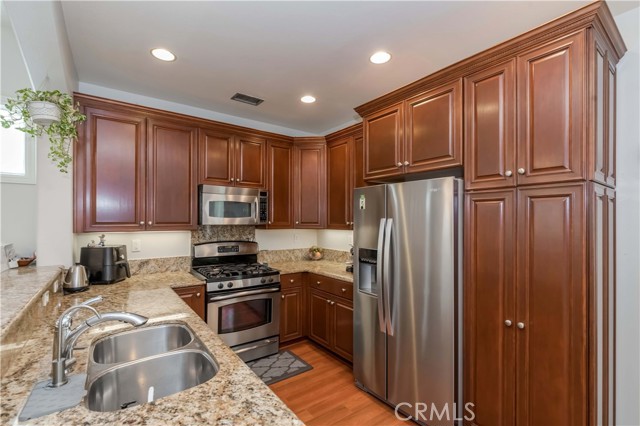 Detail Gallery Image 12 of 41 For 10896 Walnut St, Los Alamitos,  CA 90720 - 3 Beds | 2/1 Baths