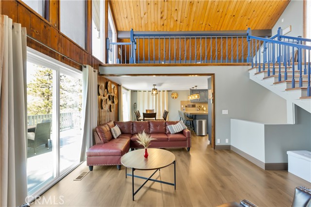 Detail Gallery Image 7 of 33 For 27814 North Bay, Lake Arrowhead,  CA 92352 - 4 Beds | 3/1 Baths