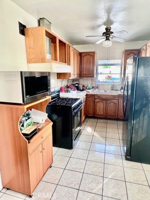 Detail Gallery Image 5 of 8 For 16870 Wegman Dr, La Puente,  CA 91744 - 4 Beds | 2 Baths