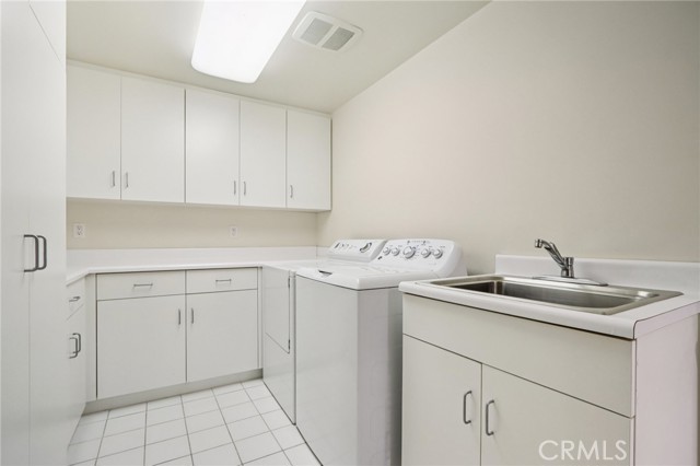 Detail Gallery Image 40 of 75 For 13424 Contour Dr, Sherman Oaks,  CA 91423 - 3 Beds | 4 Baths