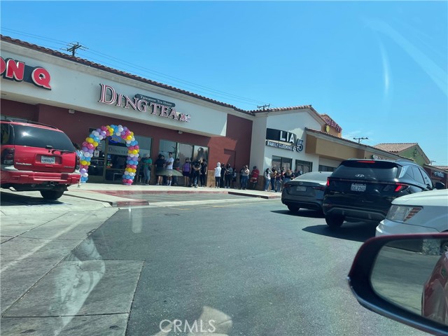 0, Los Angeles CA: https://media.crmls.org/medias/f91a2a3e-ccaa-408a-a2cf-968e82016ac3.jpg