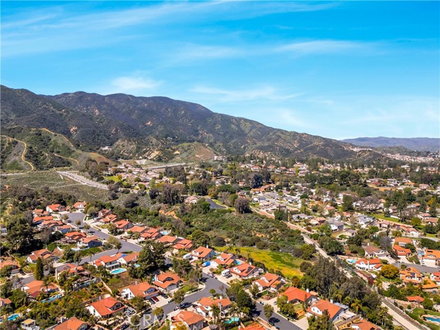 Detail Gallery Image 14 of 43 For 1475 Labrador, Corona,  CA 92882 - 4 Beds | 3 Baths