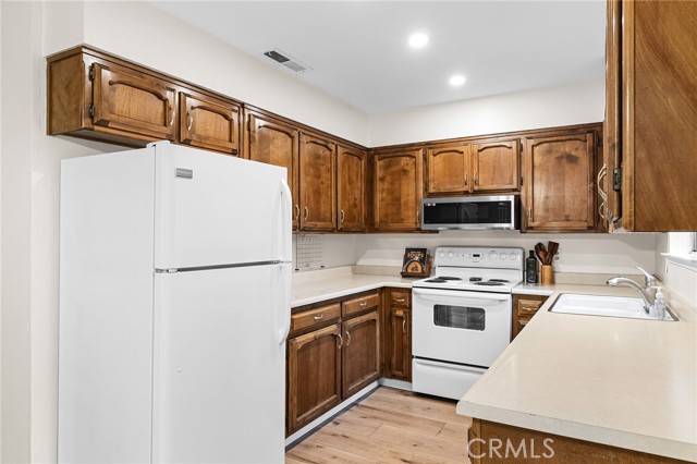 Detail Gallery Image 12 of 45 For 1261 Parque Dr, Chico,  CA 95926 - 3 Beds | 1/1 Baths
