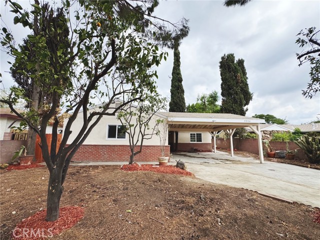 Detail Gallery Image 2 of 7 For 9906 Lev Ave, Pacoima,  CA 91331 - 5 Beds | 3 Baths