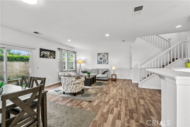 7353 Ellena W, Rancho Cucamonga CA: https://media.crmls.org/medias/f91a8591-b27b-4148-b36d-c4bcabda980a.jpg