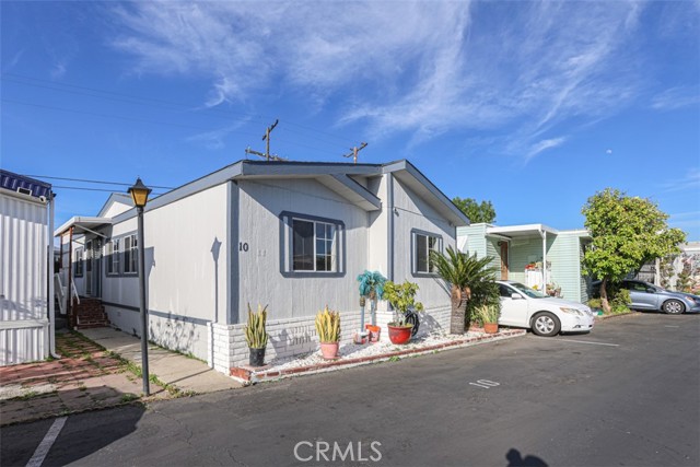 Detail Gallery Image 2 of 18 For 14272 Hoover St #10,  Westminster,  CA 92683 - 3 Beds | 2 Baths