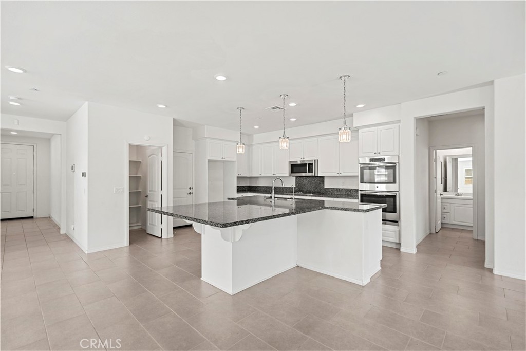 MLS #WS25243385 image #10