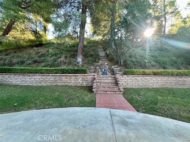 Detail Gallery Image 32 of 38 For 22450 Galilee St, Calabasas,  CA 91302 - 5 Beds | 3 Baths