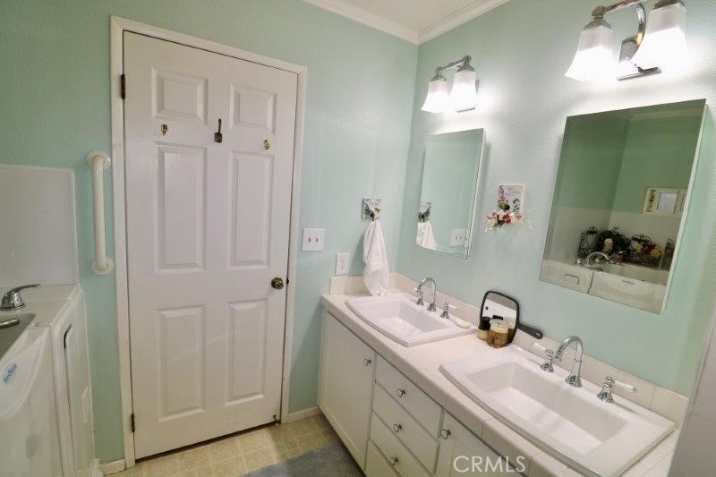 MLS #OC25238608 image #43