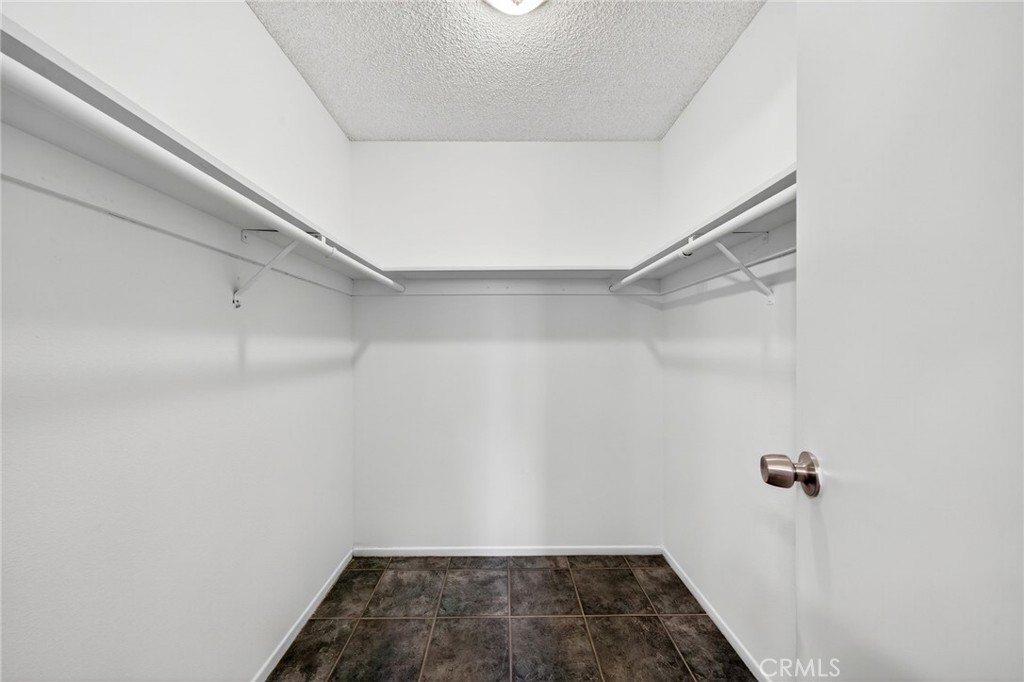 MLS #OC25241667 image #37