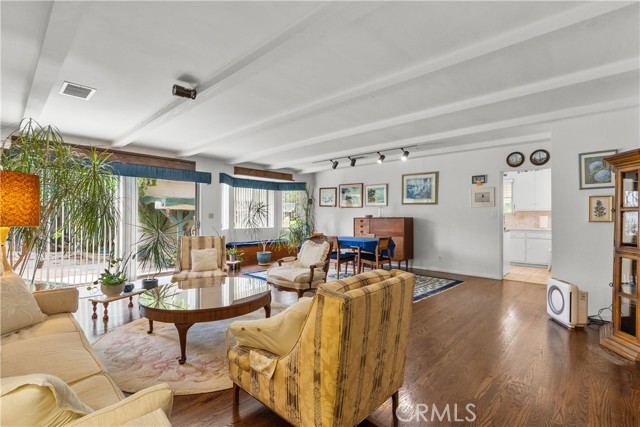 Detail Gallery Image 10 of 64 For 16026 Septo St, Granada Hills,  CA 91343 - 3 Beds | 2/2 Baths