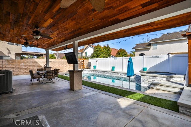 Detail Gallery Image 24 of 30 For 969 Hedges Dr, Corona,  CA 92878 - 4 Beds | 2/1 Baths