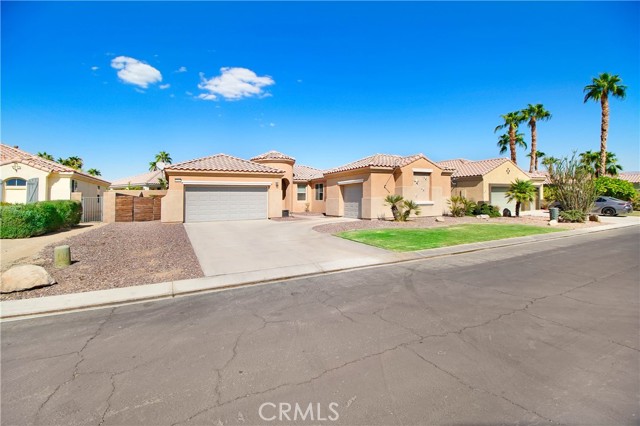 Detail Gallery Image 2 of 27 For 83810 Collection Dr, Indio,  CA 92203 - 3 Beds | 2 Baths