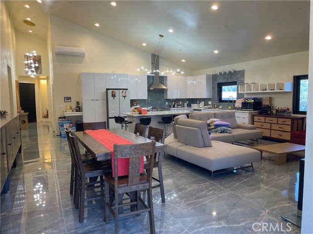 16520 Huron Drive, Pine Mountain Club CA: https://media.crmls.org/medias/f91e10e8-ed05-41b3-97a9-169812f99469.jpg