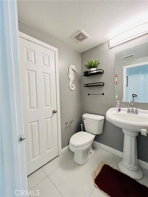 Detail Gallery Image 13 of 33 For 14223 Larkspur St, Hesperia,  CA 92344 - 4 Beds | 2/1 Baths