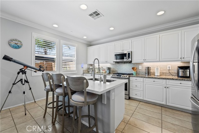 Detail Gallery Image 18 of 73 For 4752 Casillas Way, Fontana,  CA 92336 - 3 Beds | 2/1 Baths