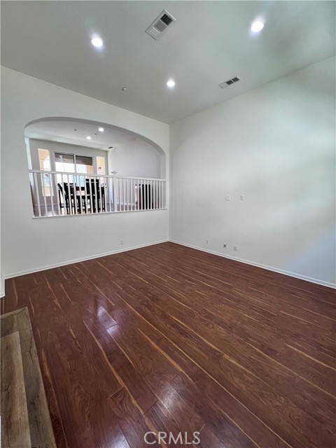 Detail Gallery Image 4 of 36 For 4432 Owens St #104,  Corona,  CA 92883 - 3 Beds | 2/1 Baths