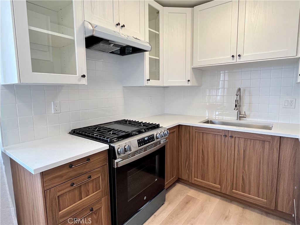16313 S St Andrews Place #4