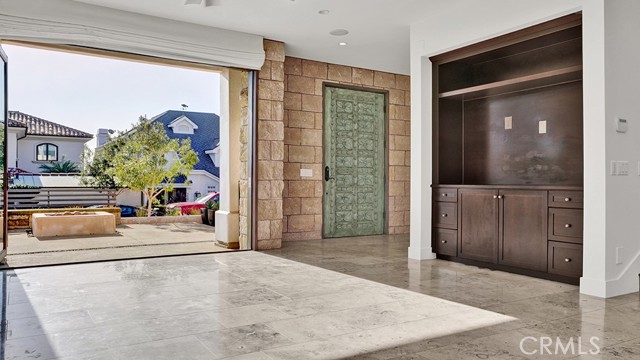 Detail Gallery Image 7 of 61 For 243 Poppy Ave, Corona Del Mar,  CA 92625 - 4 Beds | 3/1 Baths