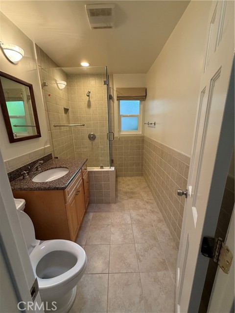 Detail Gallery Image 32 of 38 For 3826 Dixie Canyon, Sherman Oaks,  CA 91423 - 3 Beds | 3 Baths