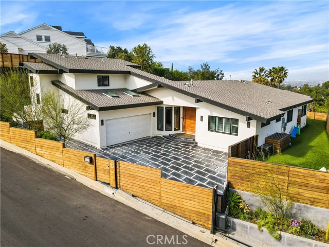 Detail Gallery Image 2 of 65 For 11308 Dona Teresa Dr, Studio City,  CA 91604 - 5 Beds | 4 Baths