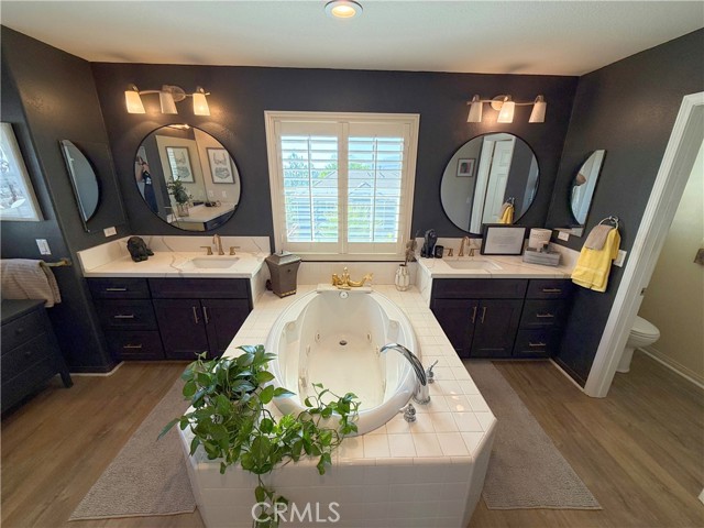 15767 Buck Point Lane, Fontana CA: https://media.crmls.org/medias/f9209852-d847-4b6b-aca2-5654f07ea350.jpg