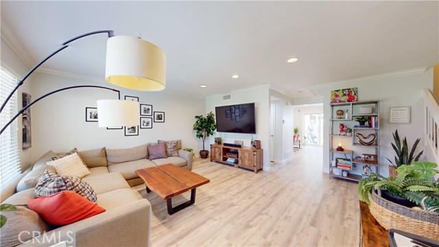 Detail Gallery Image 2 of 25 For 21739 Lake Vista Dr, Lake Forest,  CA 92630 - 4 Beds | 2/1 Baths