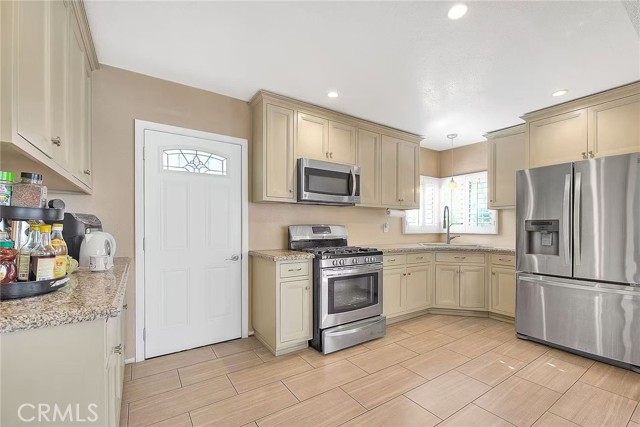 6442 Raymond Avenue, Long Beach CA: https://media.crmls.org/medias/f92160cc-5358-4f23-a556-5a93b6c89530.jpg