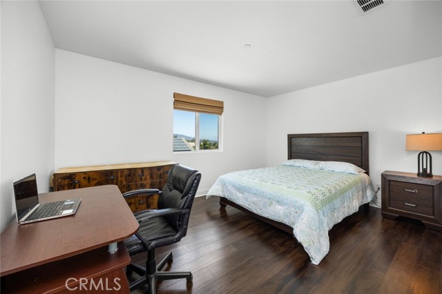 Detail Gallery Image 17 of 23 For 25589 Foxglove, Corona,  CA 92883 - 5 Beds | 3 Baths