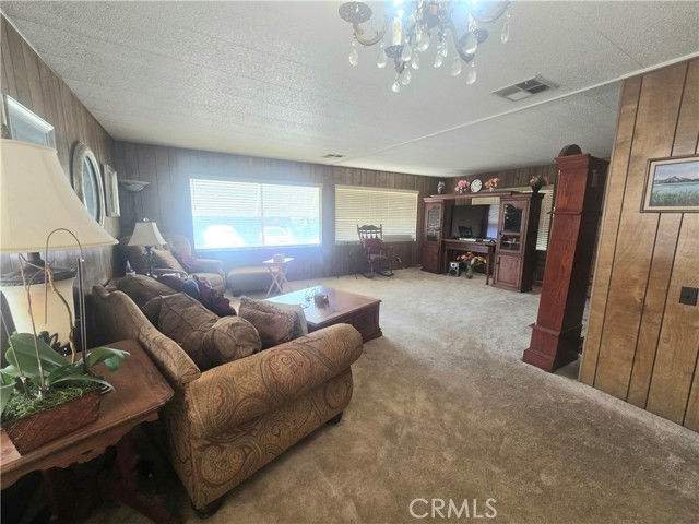 2230 Lake Park Drive, San Jacinto CA: https://media.crmls.org/medias/f9226302-c2b9-4c27-81e5-91e07f3ed9dd.jpg