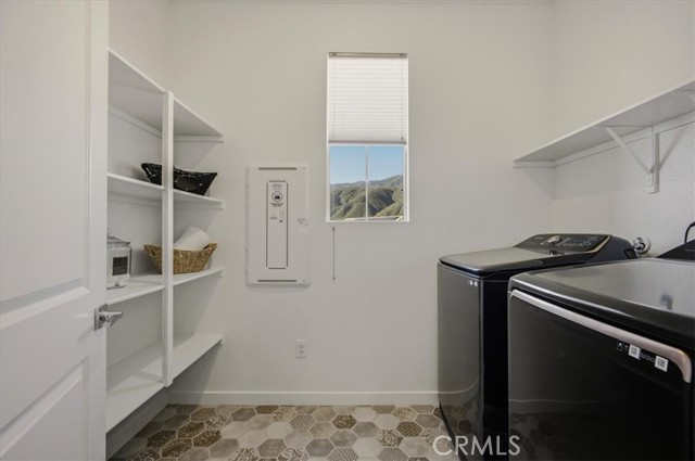 Detail Gallery Image 30 of 45 For 16281 Castello #1,  Fontana,  CA 92336 - 3 Beds | 2/1 Baths