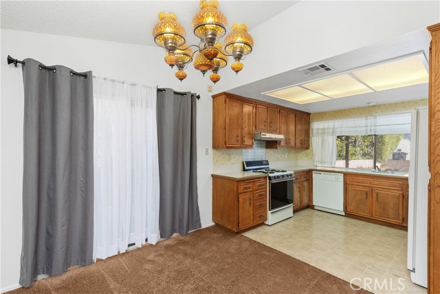 Detail Gallery Image 4 of 29 For 1150 Lemon Gum Ln, Hemet,  CA 92545 - 2 Beds | 2 Baths